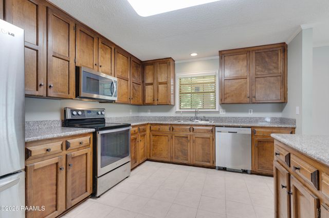 118 Village Green Drive, Youngsville, LA 70592