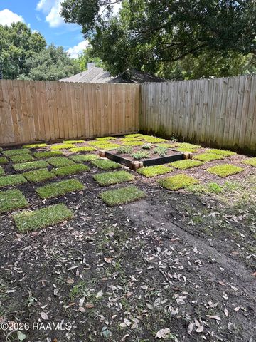 118 Village Green Drive, Youngsville, LA 70592