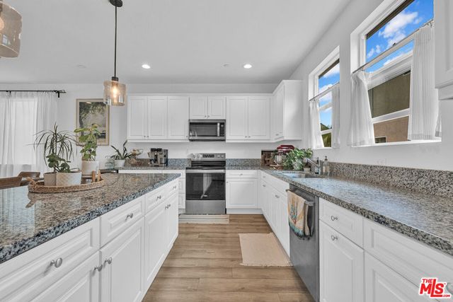 924 E 3rd Street, Santa Ana, CA 92701