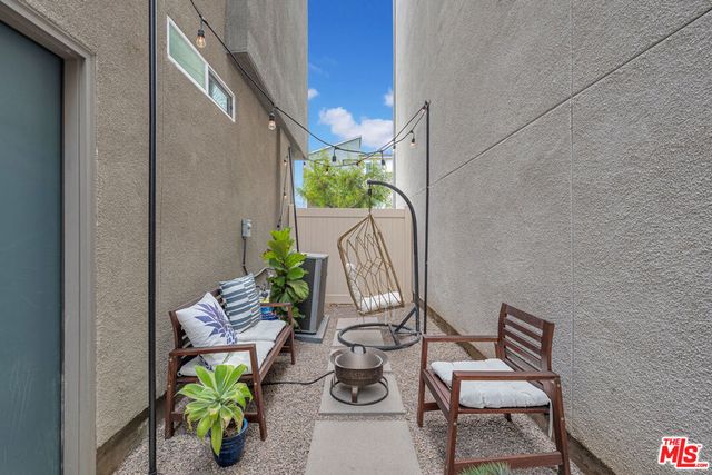 924 E 3rd Street, Santa Ana, CA 92701