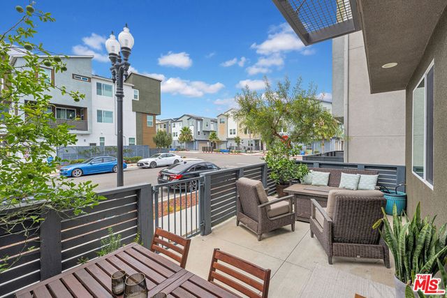 924 E 3rd Street, Santa Ana, CA 92701
