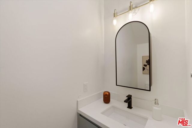 3961 Tilden Avenue 3, Culver City, CA 90232