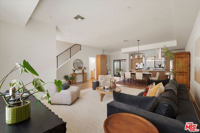 3961 Tilden Avenue 3, Culver City, CA 90232