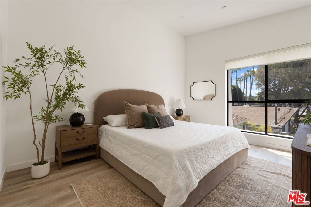 Image 23 of property listing at 3961 Tilden Avenue 3, Culver City, CA 90232