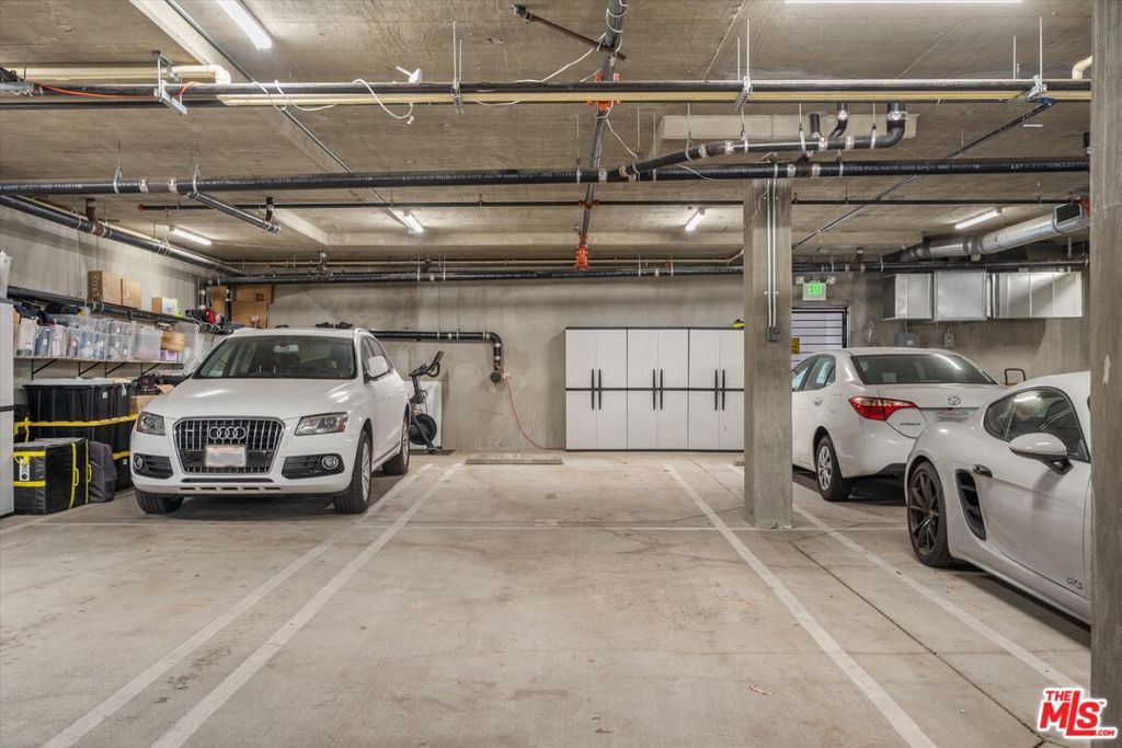 Image 37 of property listing at 3961 Tilden Avenue 3, Culver City, CA 90232