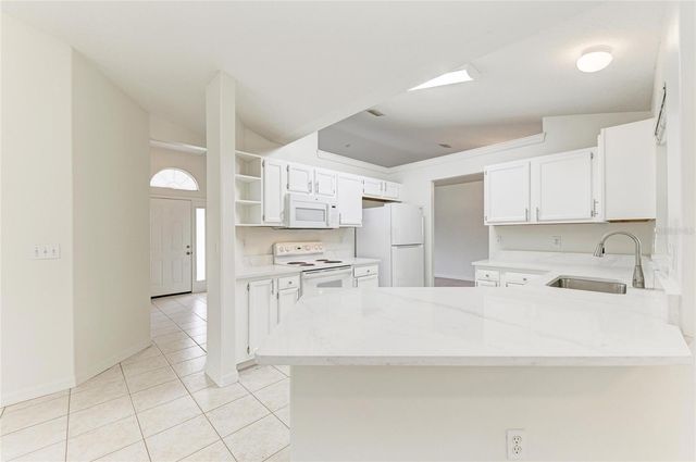 3213 45TH AVENUE E, Bradenton, FL 34203