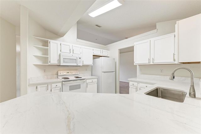 3213 45TH AVENUE E, Bradenton, FL 34203