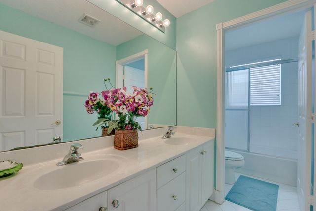 1773 Annandale Circle, Royal Palm Beach, FL 33411