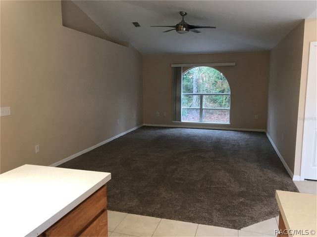 71 Corkwood Boulevard, Homosassa, FL 34446