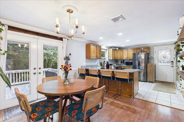 77 Briar Rd, Taunton, MA 02780