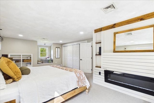 77 Briar Rd, Taunton, MA 02780