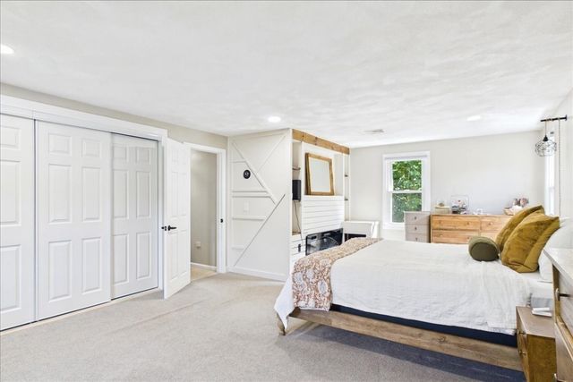 77 Briar Rd, Taunton, MA 02780