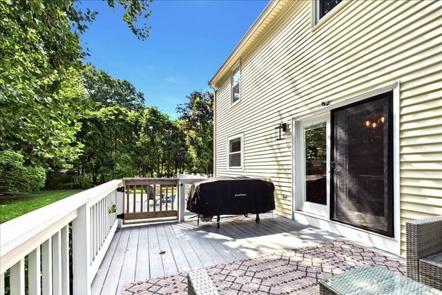 77 Briar Rd, Taunton, MA 02780