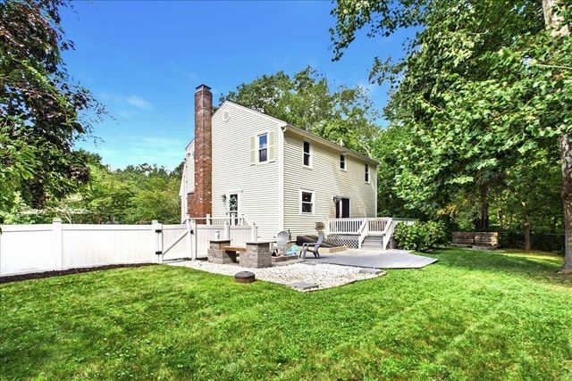 77 Briar Rd, Taunton, MA 02780