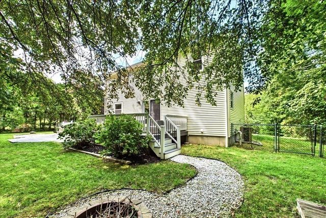 77 Briar Rd, Taunton, MA 02780