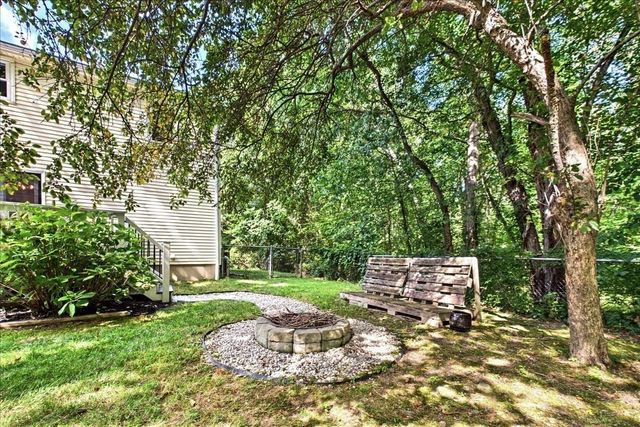 77 Briar Rd, Taunton, MA 02780