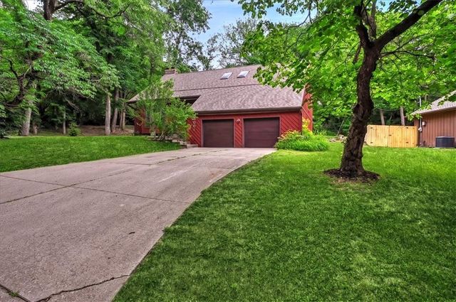 2501 Olde Creek Court, Leavenworth, KS 66048