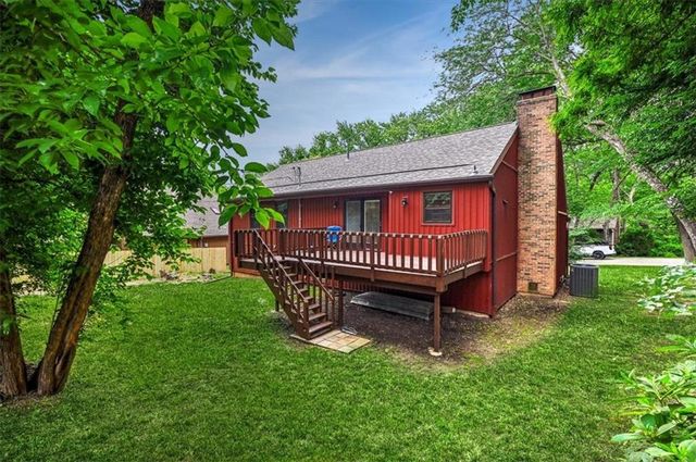 2501 Olde Creek Court, Leavenworth, KS 66048
