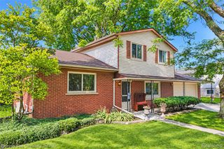 24187 S Duncan Circle, Farmington Hills, MI 48336