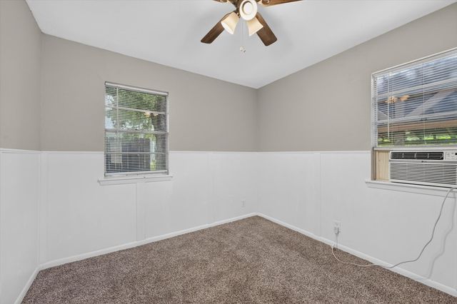 208 D Street, Whitesboro, TX 76273