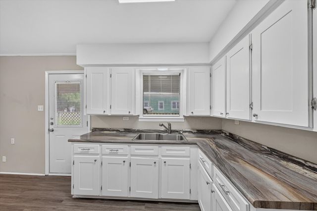 208 D Street, Whitesboro, TX 76273