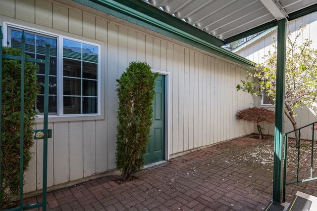 7506 W Johannsen Ln, Spokane, WA 99026