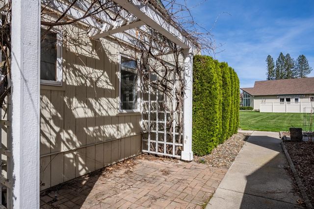 7506 W Johannsen Ln, Spokane, WA 99026