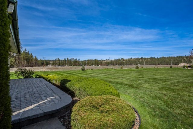 7506 W Johannsen Ln, Spokane, WA 99026