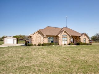 100 County Road 4181, Decatur, TX 76234