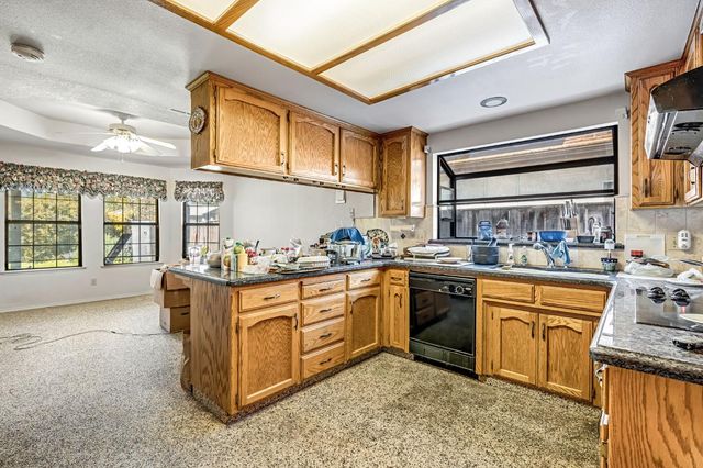 908 Suburban Avenue, Madera, CA 93637