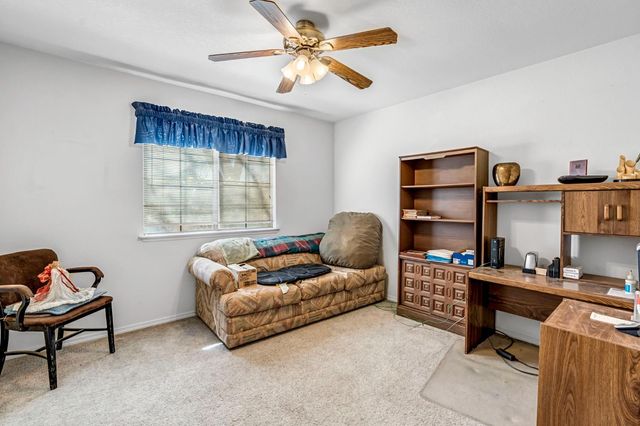 908 Suburban Avenue, Madera, CA 93637