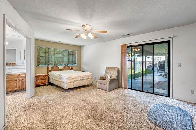 908 Suburban Avenue, Madera, CA 93637