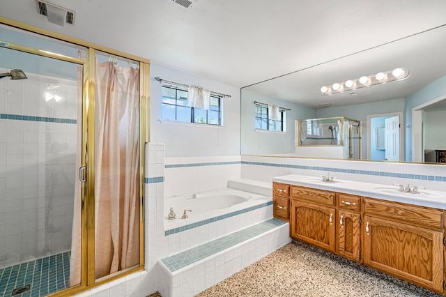 908 Suburban Avenue, Madera, CA 93637