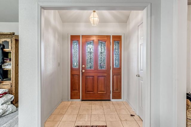 908 Suburban Avenue, Madera, CA 93637