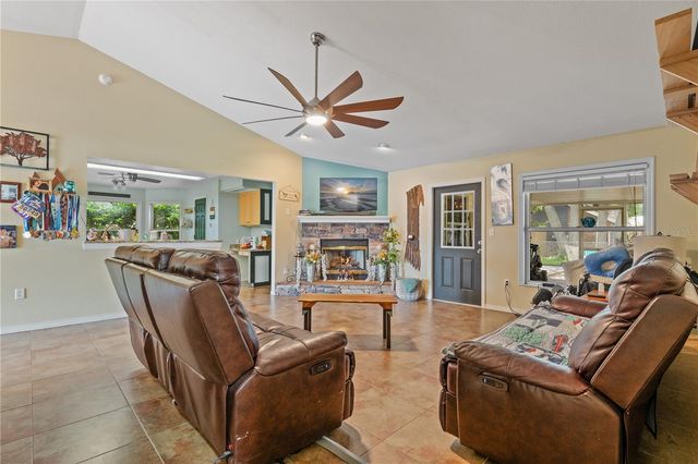 2121 WILDWOOD LN, Auburndale, FL 33823