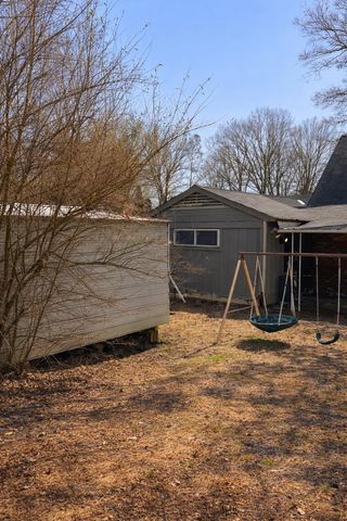 2884 SPRING HILL DR, Memphis, TN 38127