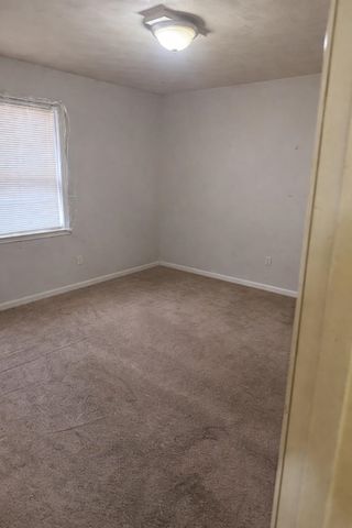 2884 SPRING HILL DR, Memphis, TN 38127