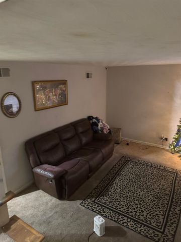 2884 SPRING HILL DR, Memphis, TN 38127