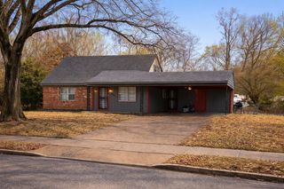 2884 SPRING HILL DR, Memphis, TN 38127
