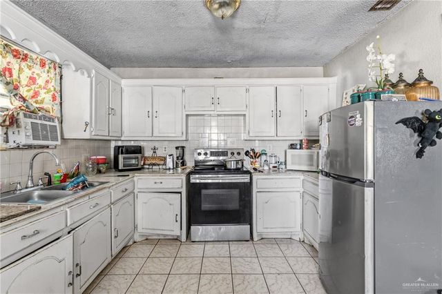 523 Mar Circle, Alamo, TX 78516