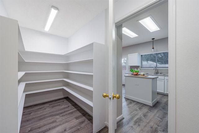 5115 Cherrywood Court, League City, TX 77573