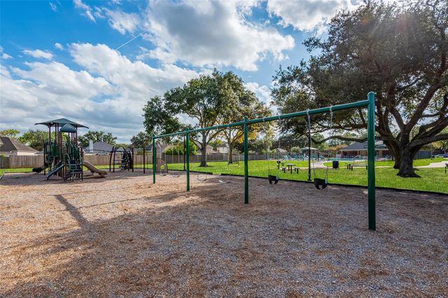 5115 Cherrywood Court, League City, TX 77573