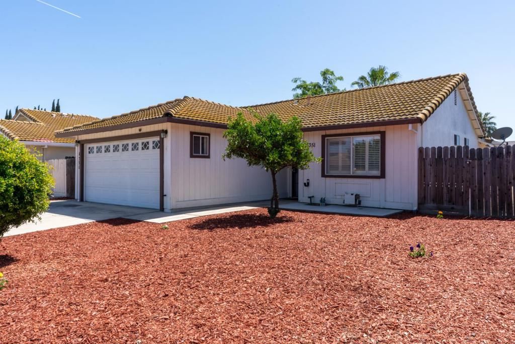 Image 3 of property listing at 1351 Chukar Street, Los Banos, CA 93635