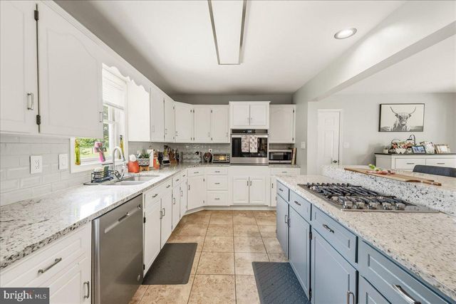 10007 WHITE HALL RD, Hagerstown, MD 21740
