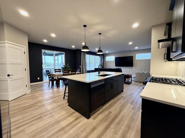 6518 Prairie Wood Drive, Mcfarland, WI 53558