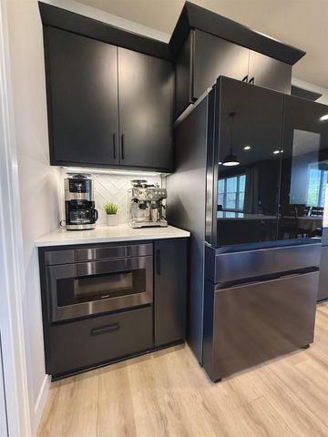 6518 Prairie Wood Drive, Mcfarland, WI 53558