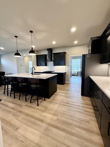 6518 Prairie Wood Drive, Mcfarland, WI 53558