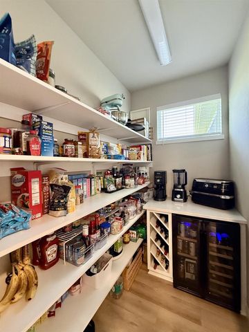 6518 Prairie Wood Drive, Mcfarland, WI 53558