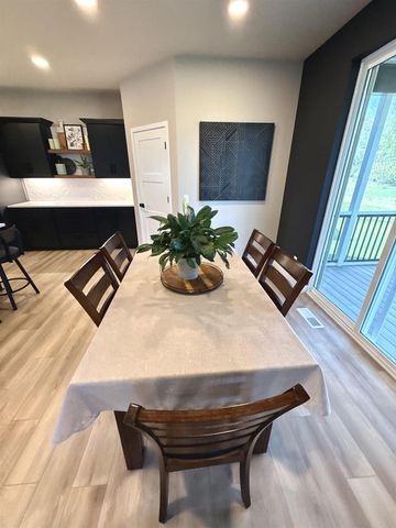 6518 Prairie Wood Drive, Mcfarland, WI 53558