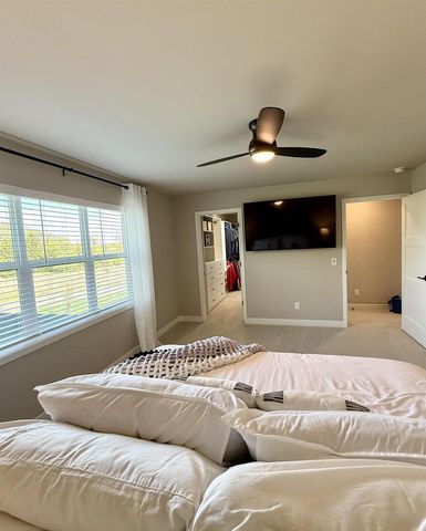 6518 Prairie Wood Drive, Mcfarland, WI 53558